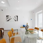 Casa Largo Da Mo Daire *