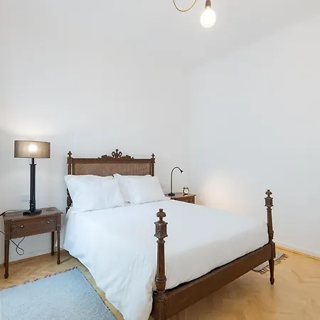 Casa Largo Da Mo