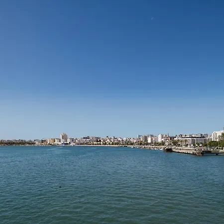 Casa Largo Da Mo *